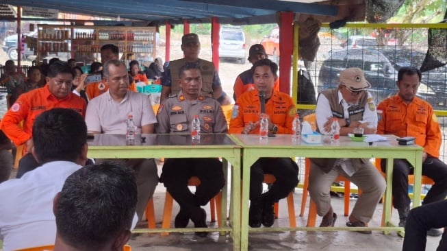Pencarian 2 Penumpang Mobil Jatuh ke Jurang di Sumut Dihentikan