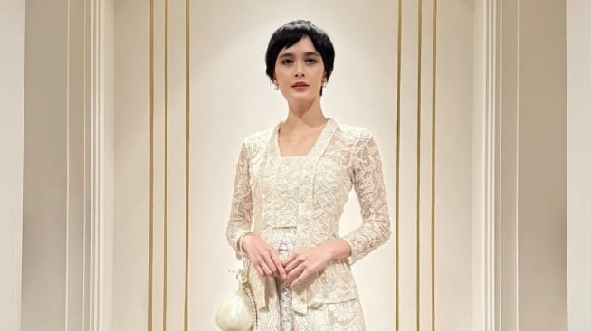 Perjalanan Mualaf Renata Kusmanto Demi Menikah dengan Fachri Albar, Kini Sudah Resmi Cerai