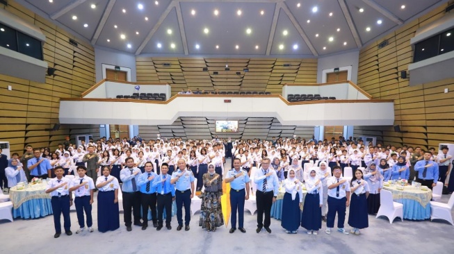 KASAU Gaungkan Nilai TNI AU Ampuh: Berikan Pembekalan Kepemimpinan untuk Siswa SMP Labschool Cibubur