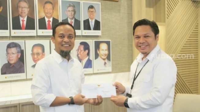 Gubernur Sulsel Andi Sudirman Lanjutkan Pembangunan Stadion Sudiang
