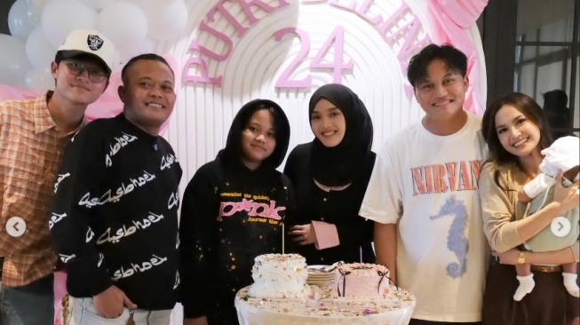 ulang tahun Putri Delina yang ke-24 (Instagram/@putridelinaa)
