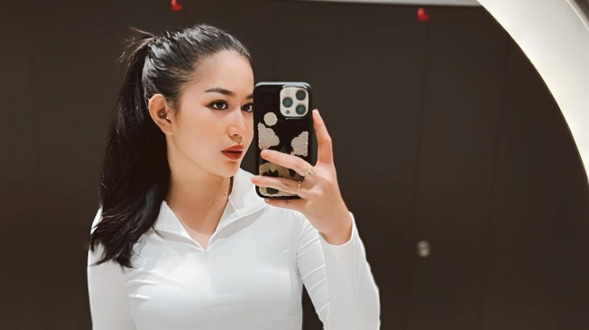 Potret cantik Eriska Nakesya, membuat geger publik usai mengumumkan telah resmi berpisah dengan Young Lex (Instagram/eriskanakesya)