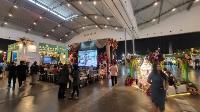 Dari Cek Vendor Sampai Cari Promo: Ini Alasan Kamu Wajib ke Pameran Pernikahan Bareng Pasangan!