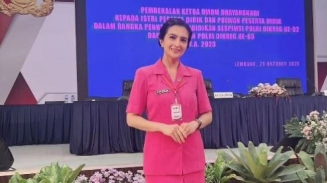 Potret Kadek Devi, aktris FTV yang kini menjadi istri polisi sekaligus ibu Bhayangkari (Instagram)
