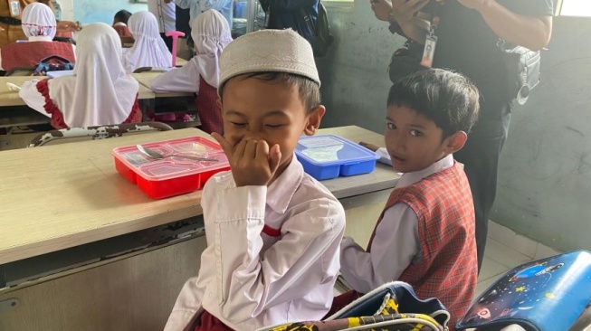Potret pelaksanaan MBG di SDN 004 Samarinda Utara. [kaltimtoday.co]