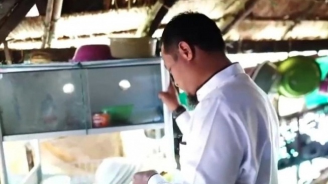 Di Balik Agenda Kerja: Gubernur Sulsel Terenyuh Lihat Kondisi Rumah Warga Takalar