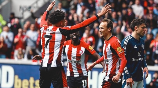 Hasil Liga Inggris: Banjir Gol, Manchester United Tumbang di Markas Brentford