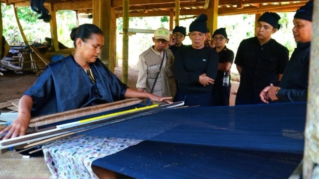 Tenun Kajang: Warisan Sakral Sulawesi Siap Mendunia dengan Indikasi Geografis