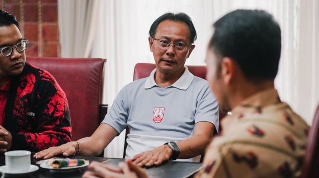 Persis Solo bertemu dengan Wali Kota Respati Ardi membahas sejumlah hal Rumah Dinas di Loji Gandrung, Sabtu (3/5/2025). [Dok Persis Solo]