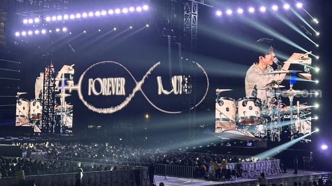 Band asal Korea Selatan, Day6 sukses menggelar konser bertajuk Forever Young di Stadion Madya Gelora Bung Karno, Jakarta pada Sabtu (3/5/2025). [Suara.com/Sumarni]