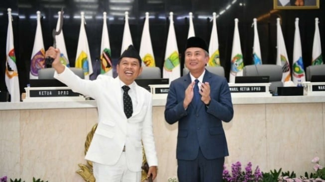 Usai Adu Argumen dengan Aura Cinta, Polisi Diminta Tangkap dan Bawa Dedi Mulyadi ke Aceh