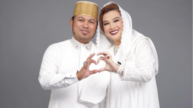 6 Look Sarifah Suraidah Istri Gubernur Kaltim Rudy Mas'ud, Gaya Glamornya Tuai Sorotan