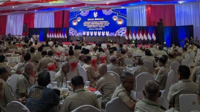 Suasana Halal Bihalal Purnawirawan TNI AD yang digelar di Balai Kartini, Jakarta Selatan, Selasa 6 Mei 2025. [Suara.com/Novian]