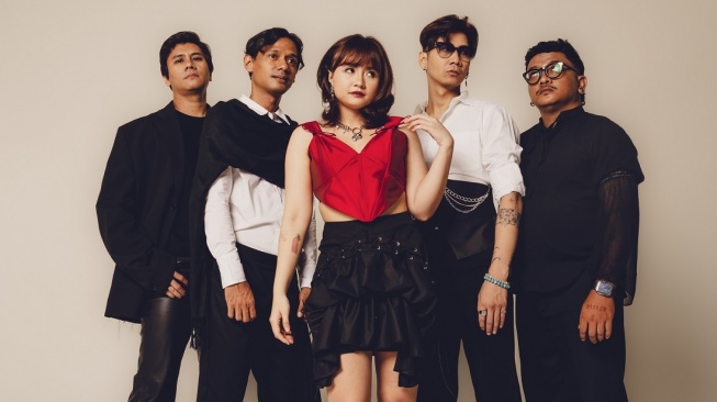 Stereowall Rilis Album Asing, Siap Obrak-abrik Playlist dengan Lirik Tajam dan Musik Explosif