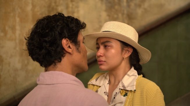 Lagi Tayang di Bioskop, Perang Kota Sajikan Cinta Segitiga Berlatar Peperangan di Jakarta