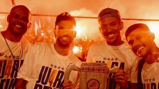 Persib Bandung Ukir Sejarah Baru usai Juara BRI Liga 1 2024/2025