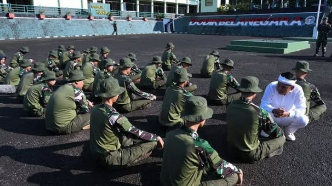 Gubernur Jawa Barat, Dedi Mulyadi kirim remaja bermasalah ke barak militer (Instagram.com)