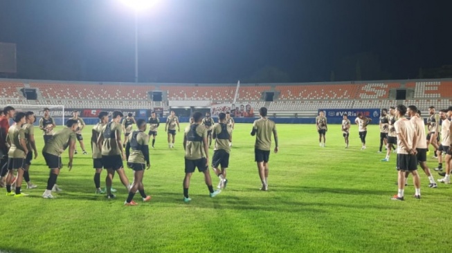 Pesut Etam Bangkit! Gomez Targetkan Empat Besar Liga 1