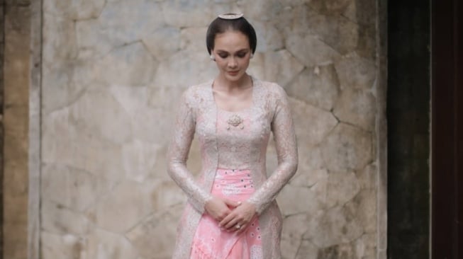 6 Film Terbaru Luna Maya Dirilis Usai Menikah dengan Maxime Bouttier