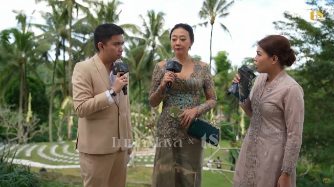 Deretan artis yang hadiri pernikahan Luna Maya dan Maxime Bouttier (YouTube/TS Media)