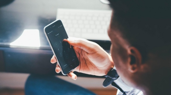 Cara Mengatasi Teror Penawaran Pinjol via Telepon, SMS dan WA
