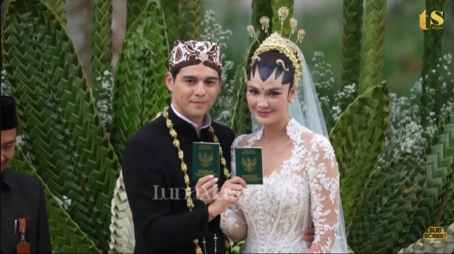 Pernikahan Luna Maya dan Maxime Bouttier (Youtube TS Media)
