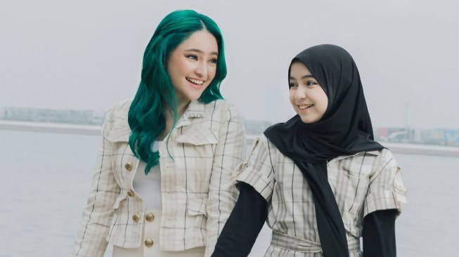 Penampilan Marshanda bareng putrinya disanjung mirip adik-kakak (Instagram)