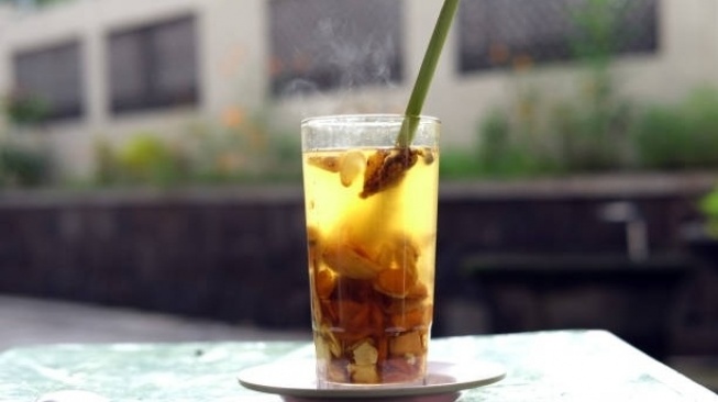7 Rekomendasi Minuman Herbal Alami, Dipercaya Ampuh Detoks Paru-Paru
