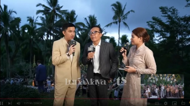Ari Lasso hadir di pernikahan Luna Maya dan Maxime Bouttier (YouTube)
