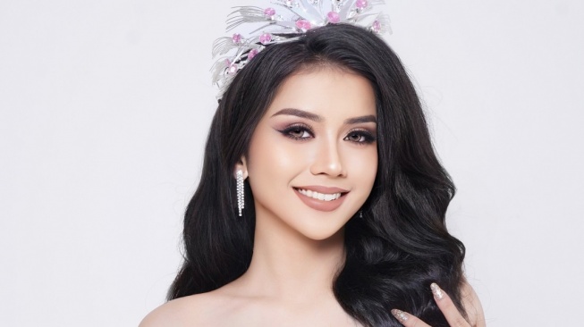 Loly Love dinobatkan sebagai Miss Metropolitan Indonesia 2025 lewat ajang Miss Tourism Universe 2025. [Instagram]