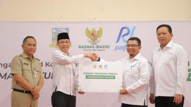BAZNAS (BAZIS) Provinsi DKI Jakarta menggelar program sedot tinja dan instalasi sanitasi secara gratis di Jakarta Selatan. (Foto: Dokumen Baznas DKI).