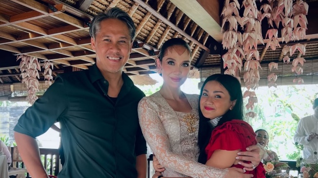 Nirina Zubir hadiri acara siraman Luna Maya (Instagram)