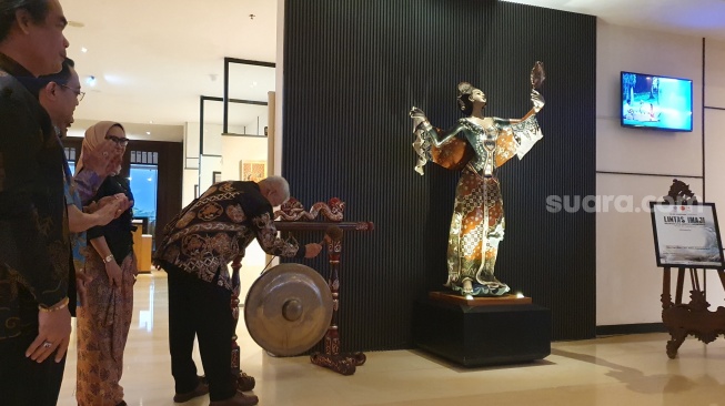 Pembukaan pameran seni rupa 'Lintas Imaji: Melintas Gaya, Menyatu Dalam Imaji' di Mustika Yogyakarta Resort & Spa, Rabu (7/5/2025). [Hiskia/Suarajogja]