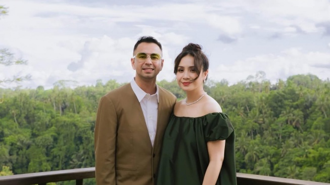 Raffi Ahmad dan Nagita Slavina hadiri pernikahan Luna Maya (Instagram/raffinagita1717)