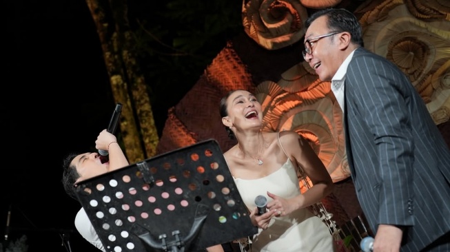 Ari Lasso jadi pengisi acara di resepsi pernikahan Luna Maya dan Maxime Bouttier (Instagram)
