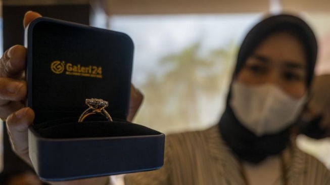 Berapa Harga Emas Hari Ini? Cek Di Sini