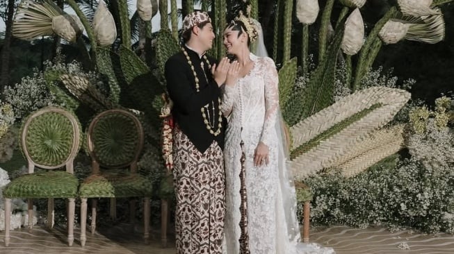 Viral Hampers Mewah Luna Maya, Ternyata Begini Sejarah Souvenir Pernikahan dari Masa ke Masa