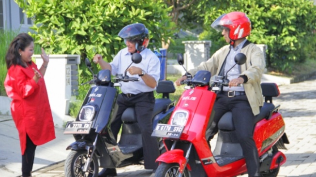 Motor listrik Selis E-MAX (Selis)
