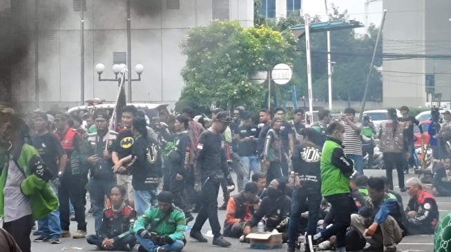 Ojol Geruduk Kemnaker: Tolak Politisasi, Jangan Paksa Kami Jadi 'Buruh'!