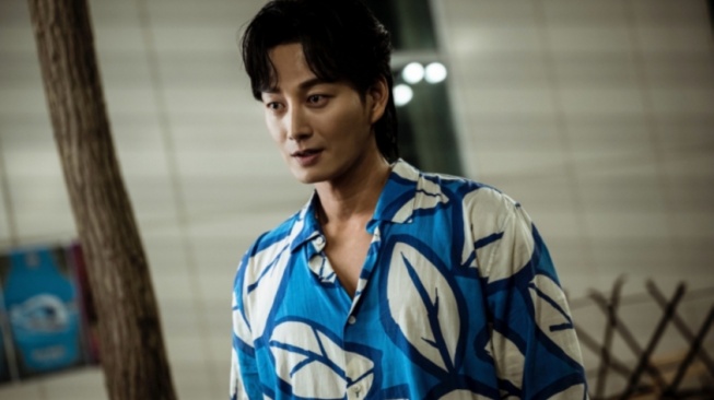 Jadi Bos Kriminal, Ini Peran Lee Hyun Wook di Drakor Shark: The Storm