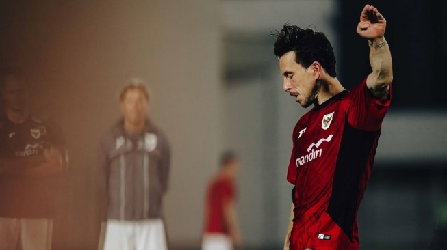Thom Haye Bimbang Pilih Gabung Cepat ke Timnas Indonesia Atau Klubnya Degradasi