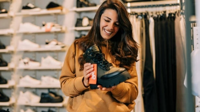 Link Saldo Dana Gratis Buat Kamu yang Incar Sepatu Kekinian: Langsung Checkout!
