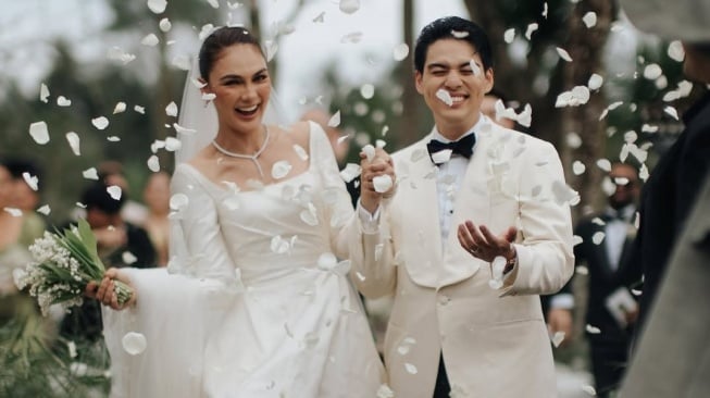 Luna Maya dan Maxime Bouttier. (Instagram/lunamaya)
