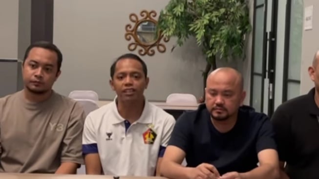 Arema FC Minta Maaf Aremania Lempar Batu ke Bus Persik Kediri