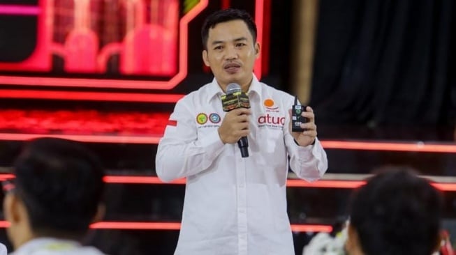 Wakil Ketua Lembaga Tripartit Nasional sekaligus Pimpinan Pusat FSP KEP SPSI, Afif Johan. [Istimewa]