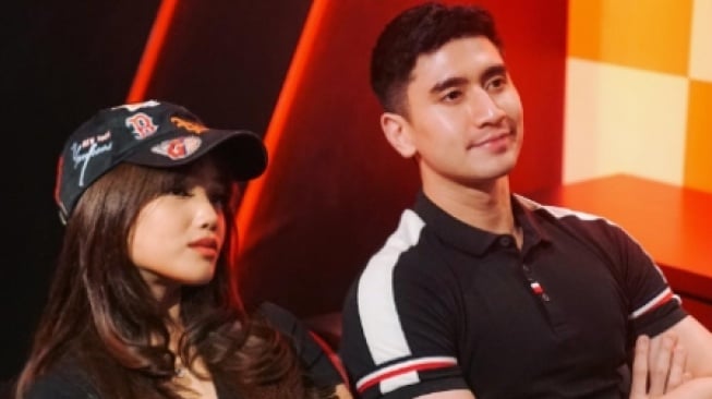 Verrell Bramasta Pegang Pinggang Fuji sampai Meresahkan Emak-emak, Resmi Pacaran?