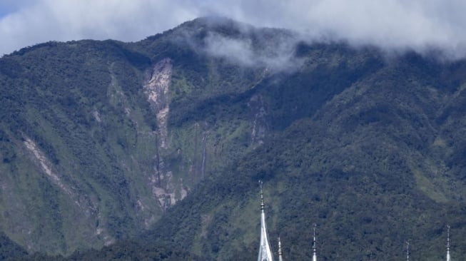 7 Kali Erupsi Gunung Marapi Sepanjang Mei 2025, Semburan Kolom Abu Tertinggi 1 Kilometer!