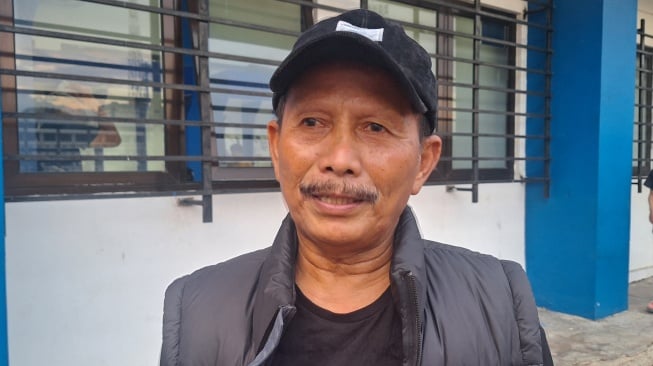 Legend Persib sekaligus Direktur Teknik Persib, Djadjang Nurdjaman. (Suara.com/Rahman)