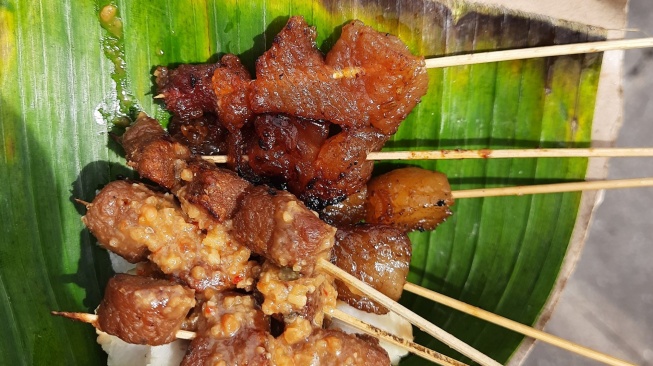 Sate Kere Jogja awalnya dimakan oleh rakyat bawah, namun seiring waktu, Sate Kere menjadi kuliner khas yang ada di Yogyakarta. (Twitter)