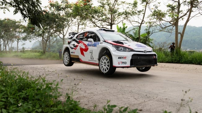 Toyota Gazoo Racing Indonesia (TGRI) memulai musim balap 2025 dengan meraih gelar Juara Pertama Gazpoll x Jangkar Biru Kejurnas Sprint Rally 2025. (Foto: TAM)